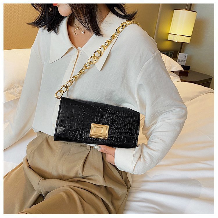 Luna Chain – Sleek Baguette