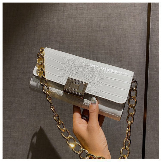 Luna Chain – Sleek Baguette
