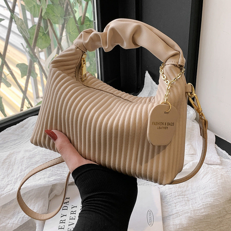 Lea - Modern Soft Curve